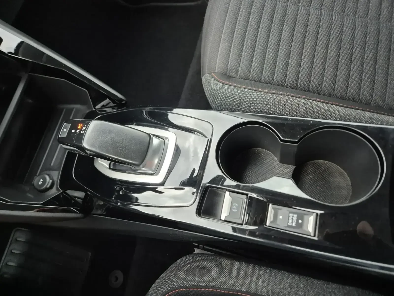 Peugeot 208 � | Mobile.bg � ����������� 9