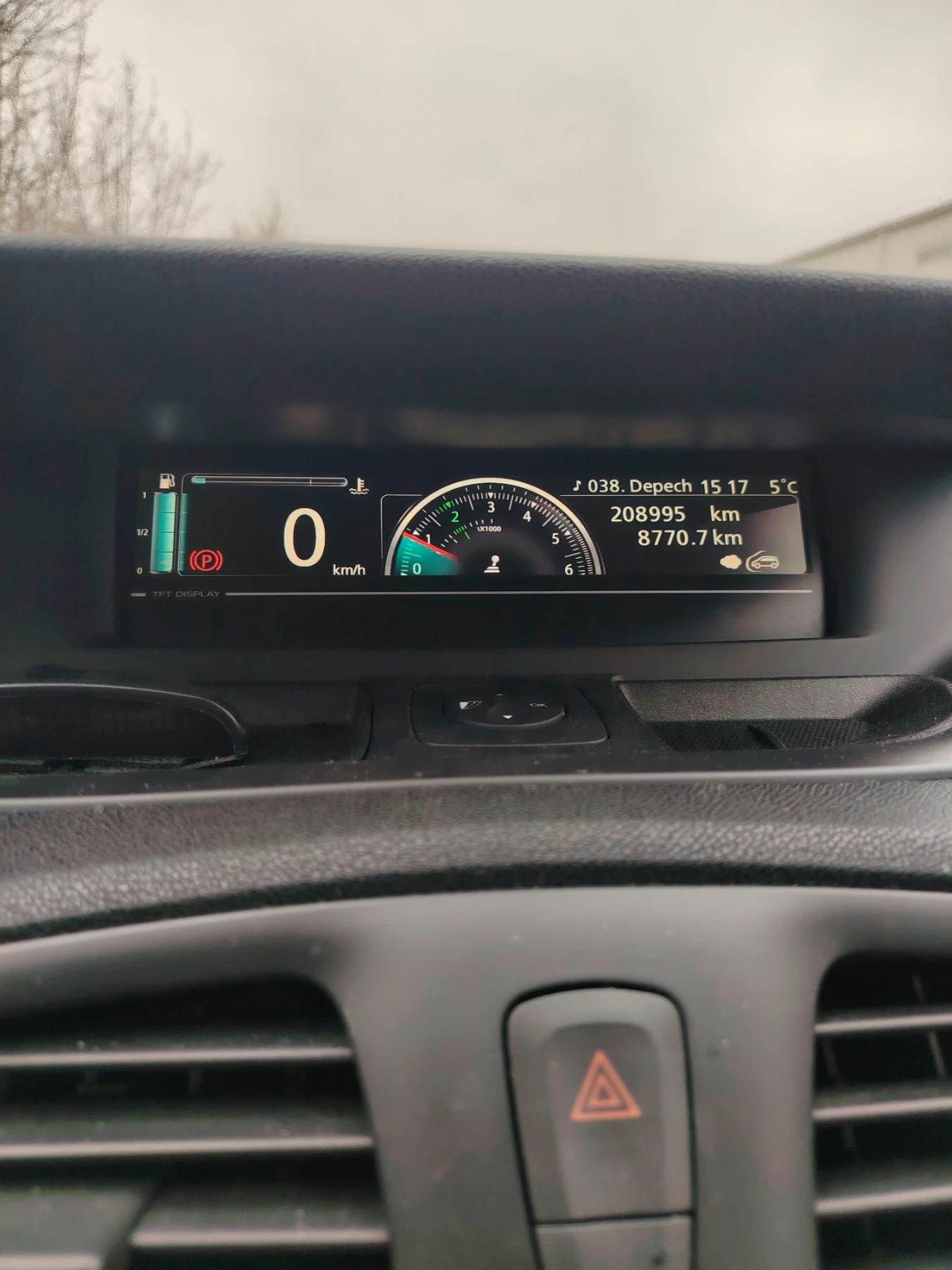 Renault Grand scenic, снимка 6 - Автомобили и джипове - 55365346