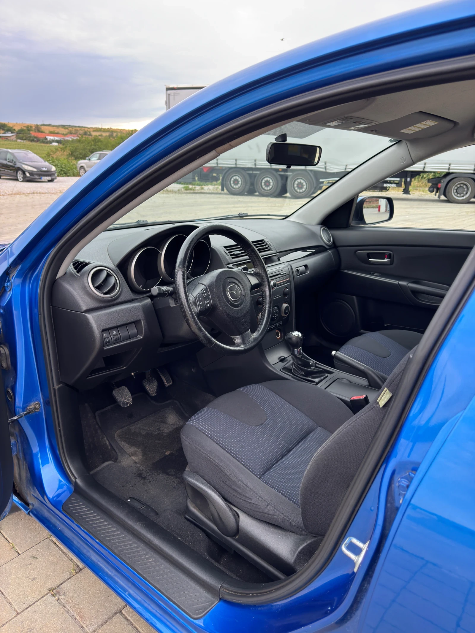 Mazda 3 1.4i, снимка 9 - Автомобили и джипове - 55407864