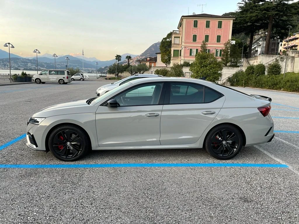 Skoda Octavia 2.0i VRS, снимка 4 - Автомобили и джипове - 55458601