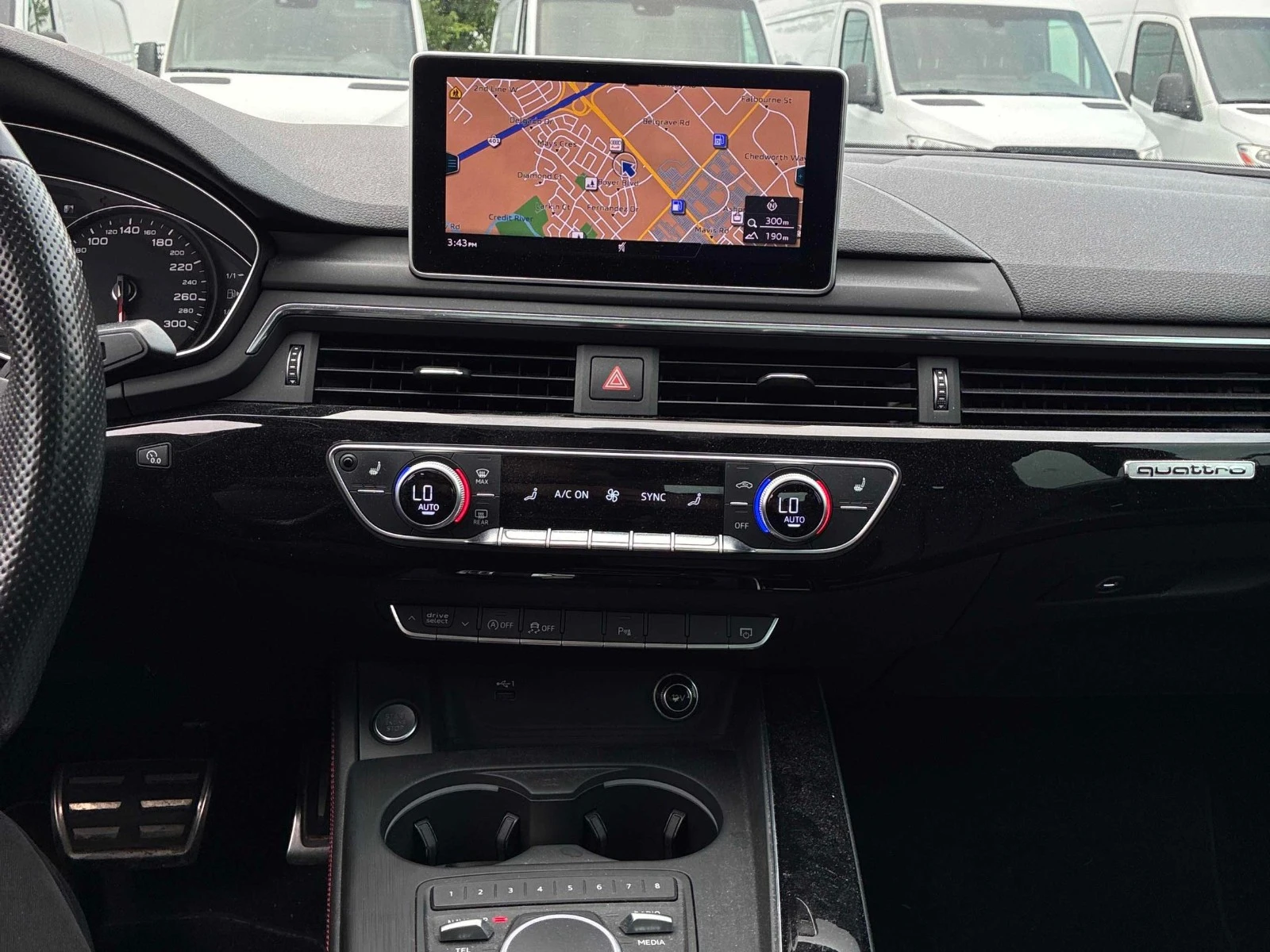 Audi A4 S-LINE* ПОДГРЕВ* KEYLESS* КАМЕРА, снимка 10 - Автомобили и джипове - 55441352