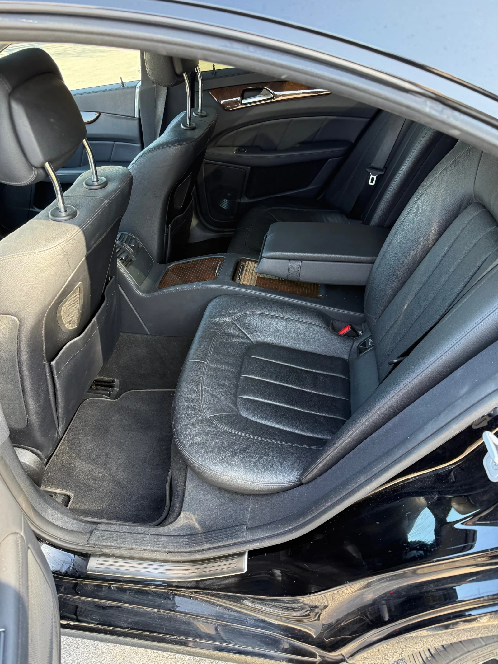 Mercedes-Benz CLS 550, снимка 7 - Автомобили и джипове - 55633708