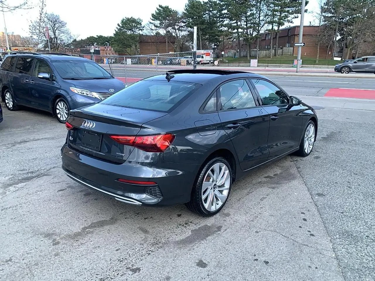 Audi A3 Distronic* Шибедах* Подгреви* Carplay* Quattro, снимка 4 - Автомобили и джипове - 55925169