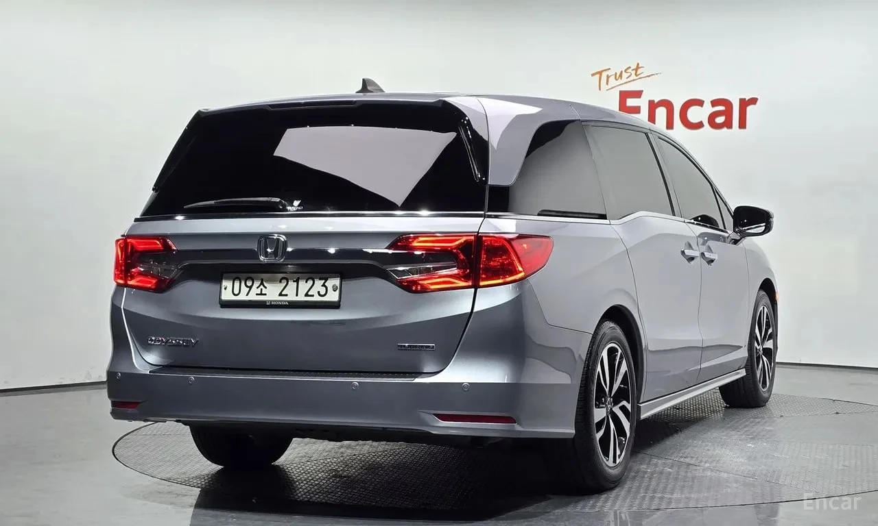Honda Odyssey * 3.5 * КОЖА* ФИНАНСИРАНЕ* , снимка 2 - Автомобили и джипове - 56130787