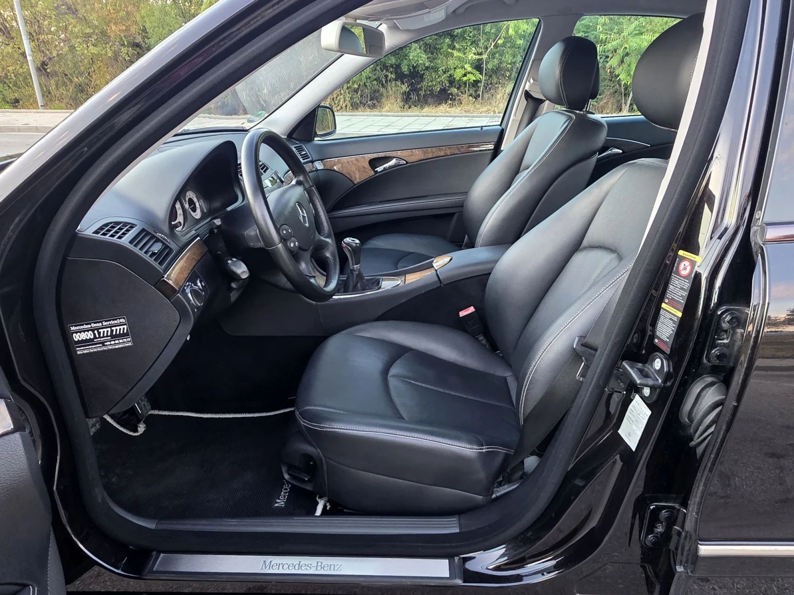 Mercedes-Benz E 200 Kompressor, Avantgarde, Sport пакет, Фейслифт , снимка 13 - Автомобили и джипове - 56217321