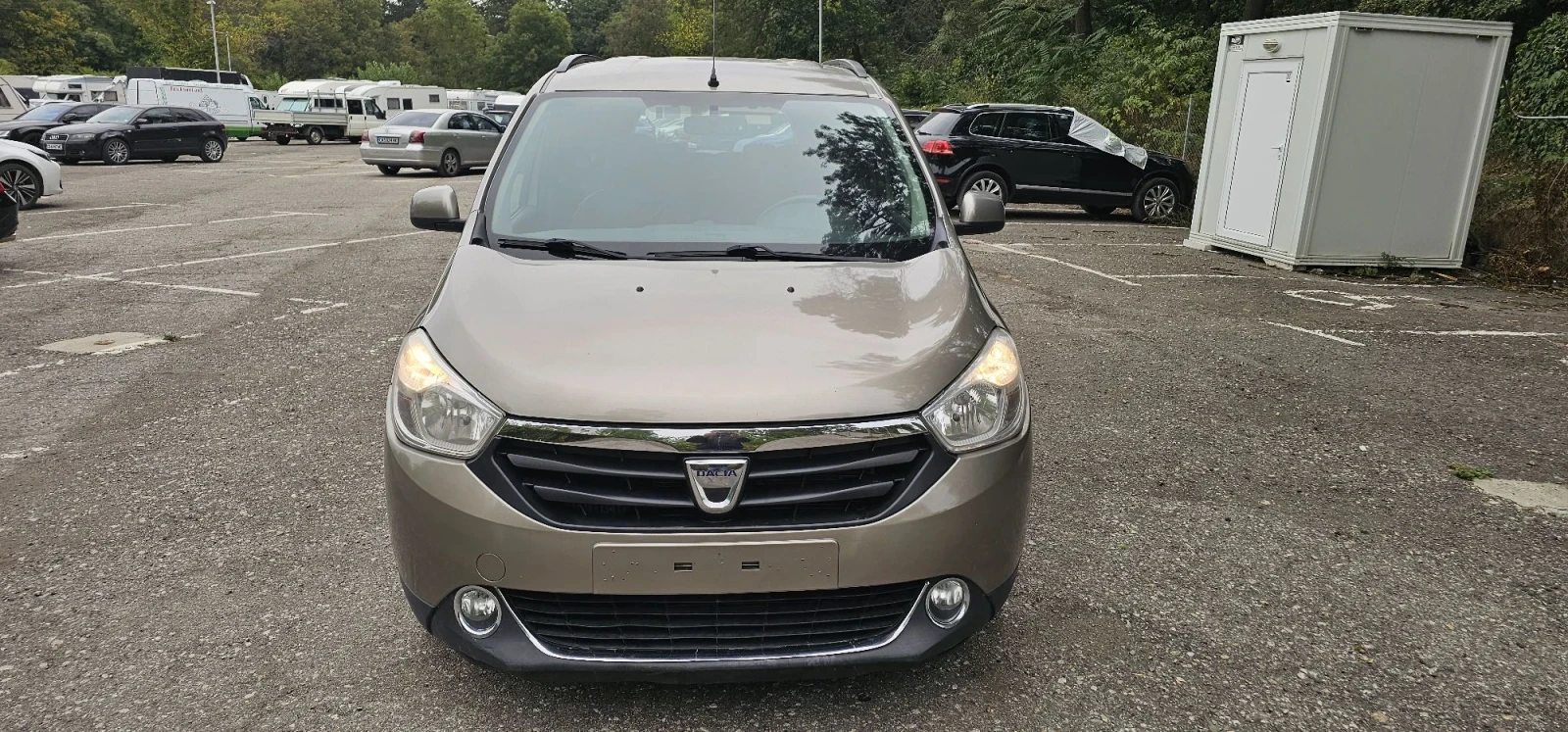 Dacia Lodgy 1.5 DCI 7 МЕСТЕН, снимка 9 - Автомобили и джипове - 56232480