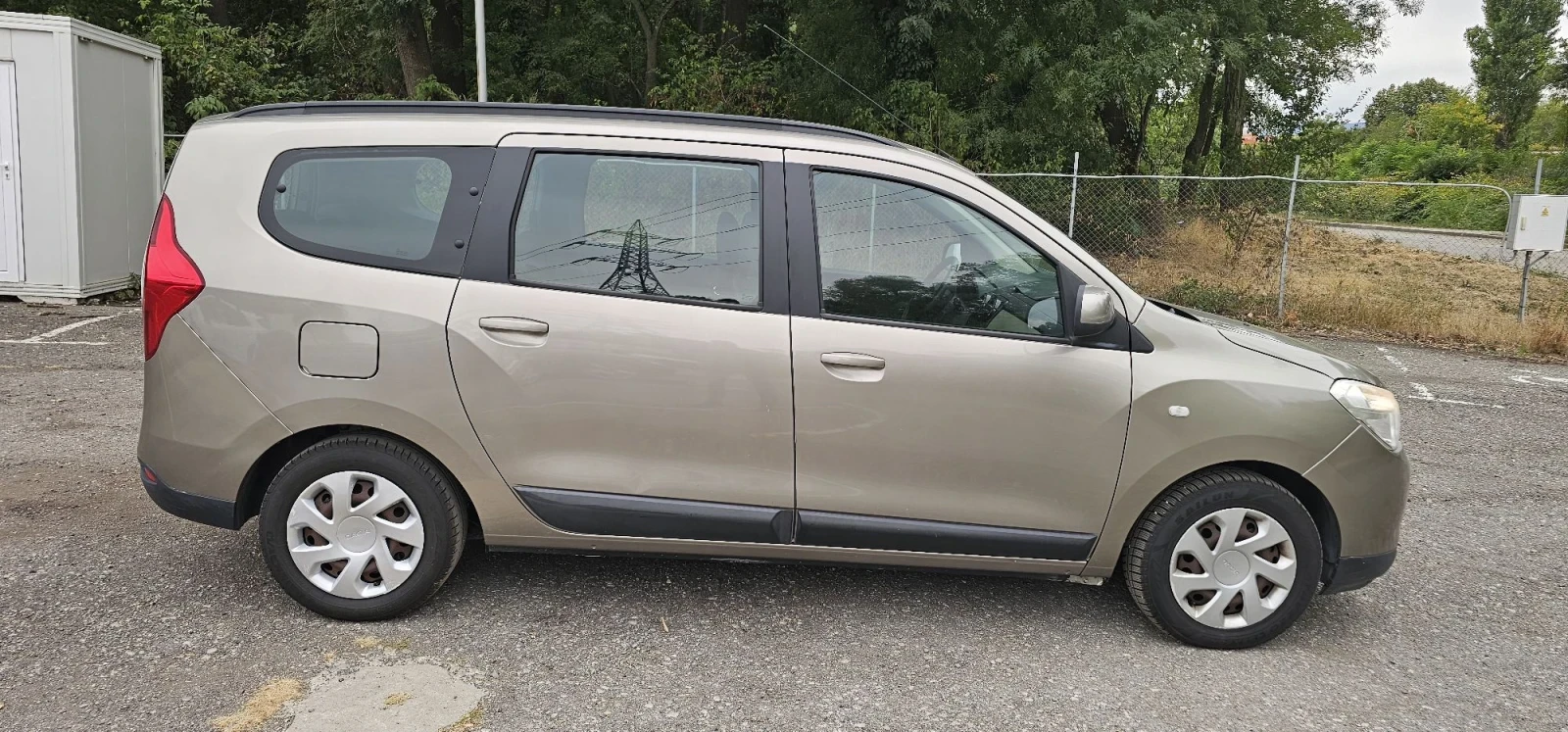 Dacia Lodgy 1.5 DCI 7 МЕСТЕН, снимка 6 - Автомобили и джипове - 56232480