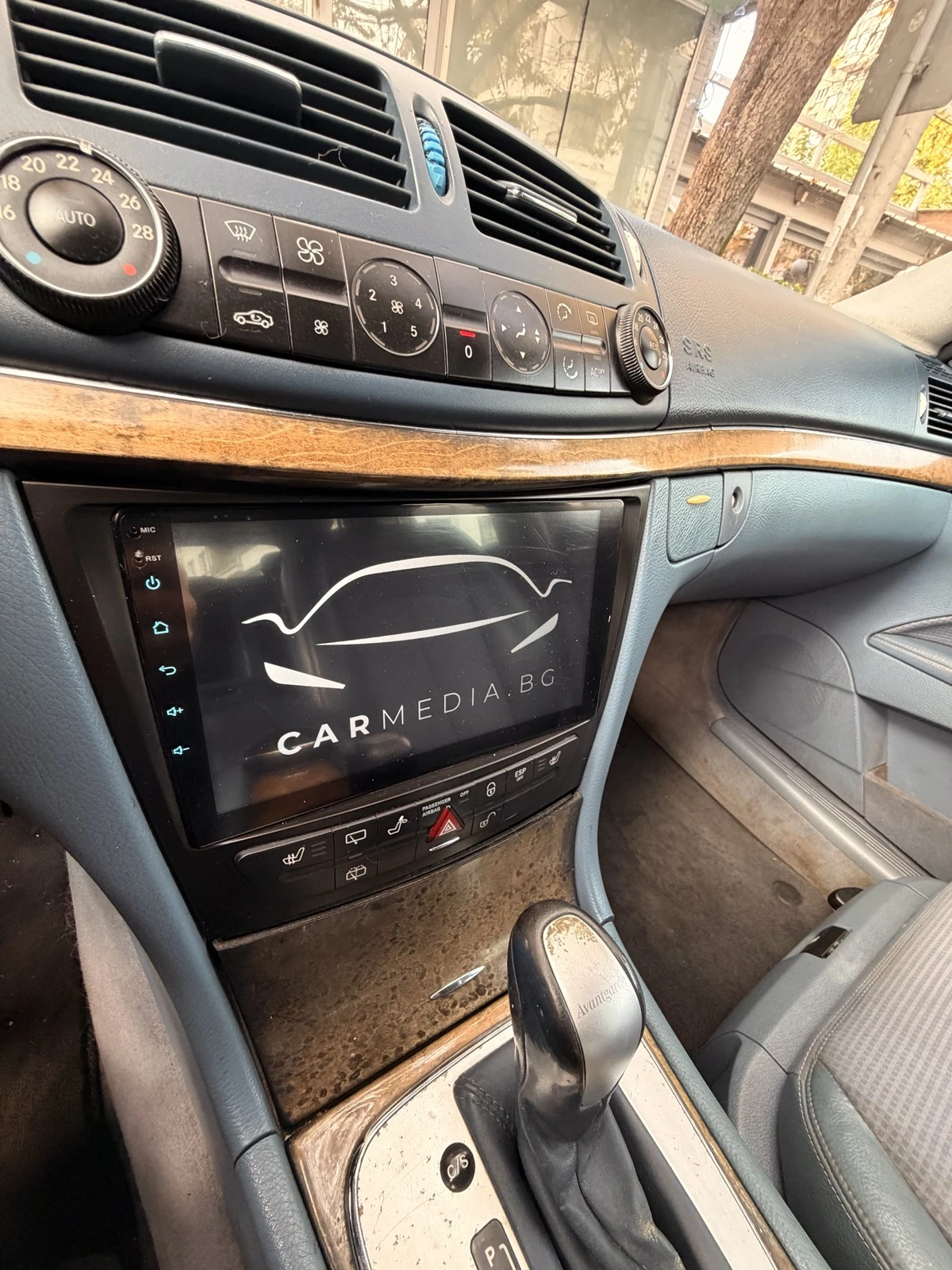 Mercedes-Benz E 320, снимка 7 - Автомобили и джипове - 56653016