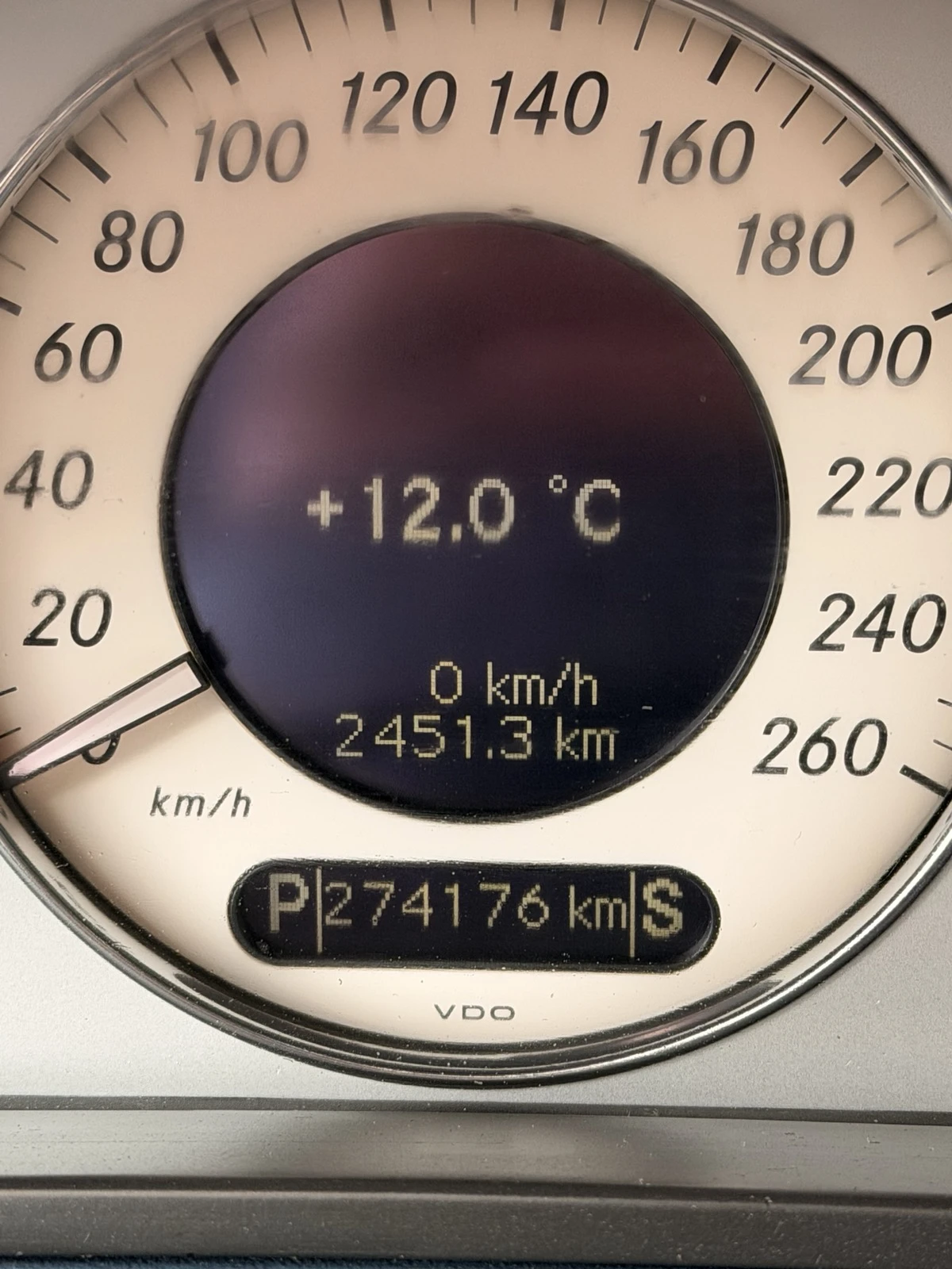 Mercedes-Benz E 320, снимка 9 - Автомобили и джипове - 56653016