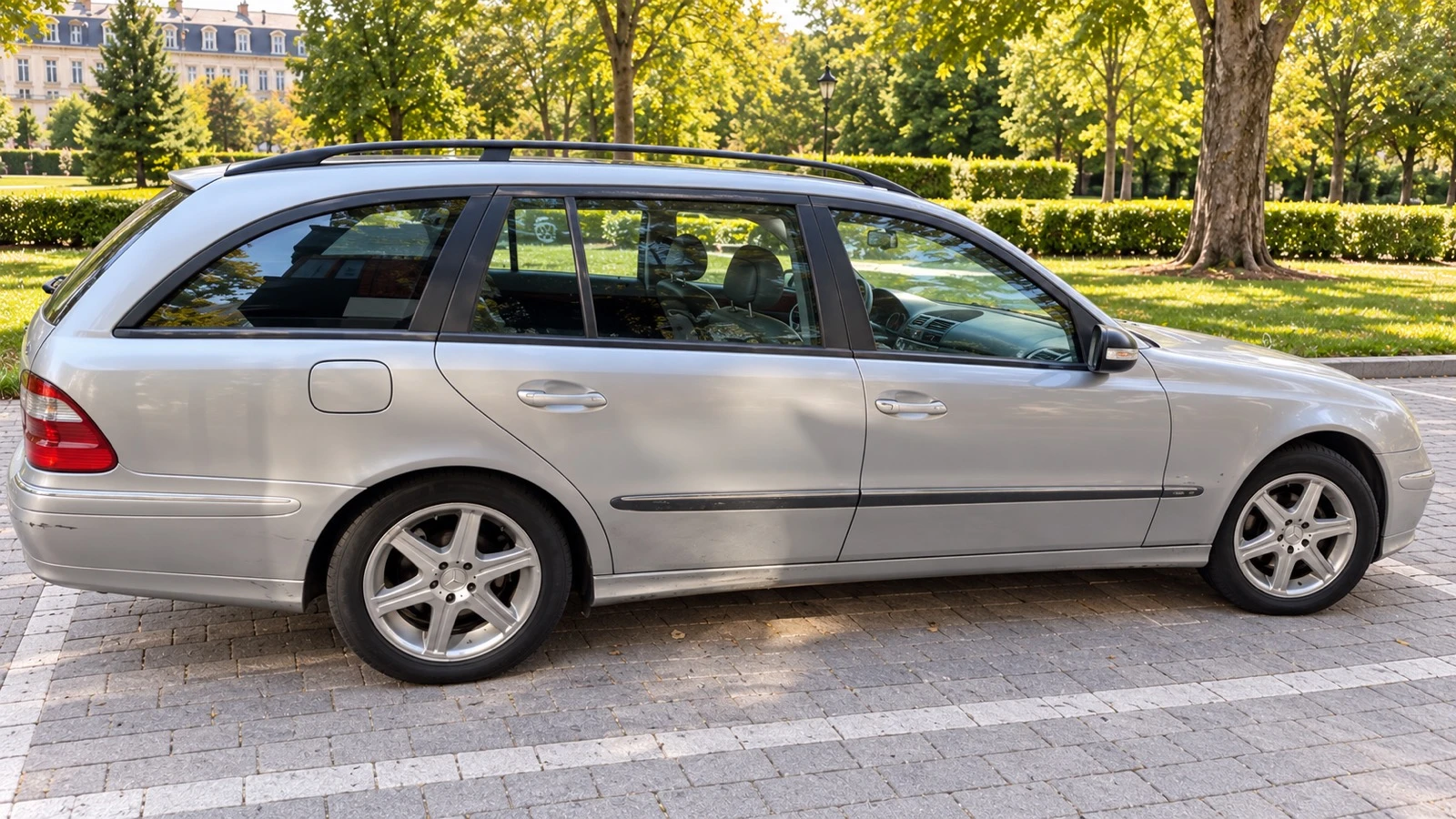 Mercedes-Benz E 320, снимка 3 - Автомобили и джипове - 56653016