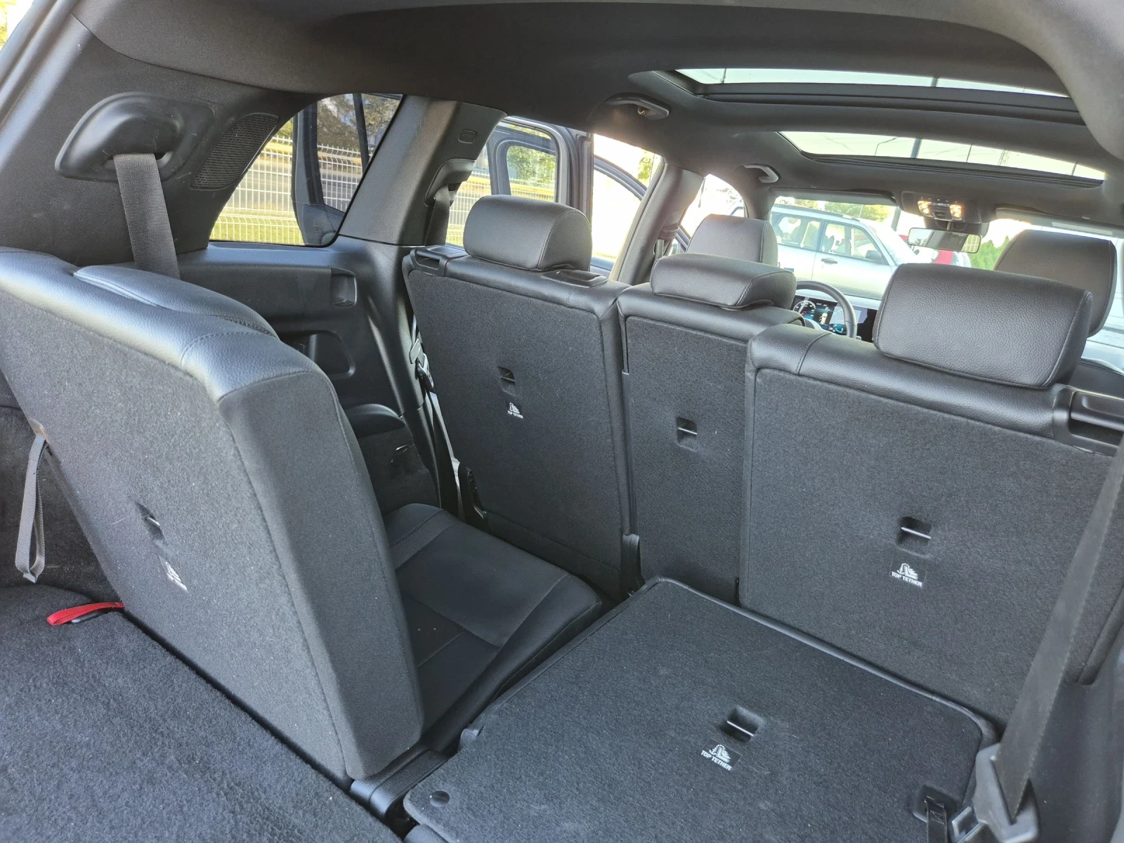 Mercedes-Benz GLB 200D, снимка 14 - Автомобили и джипове - 53892121