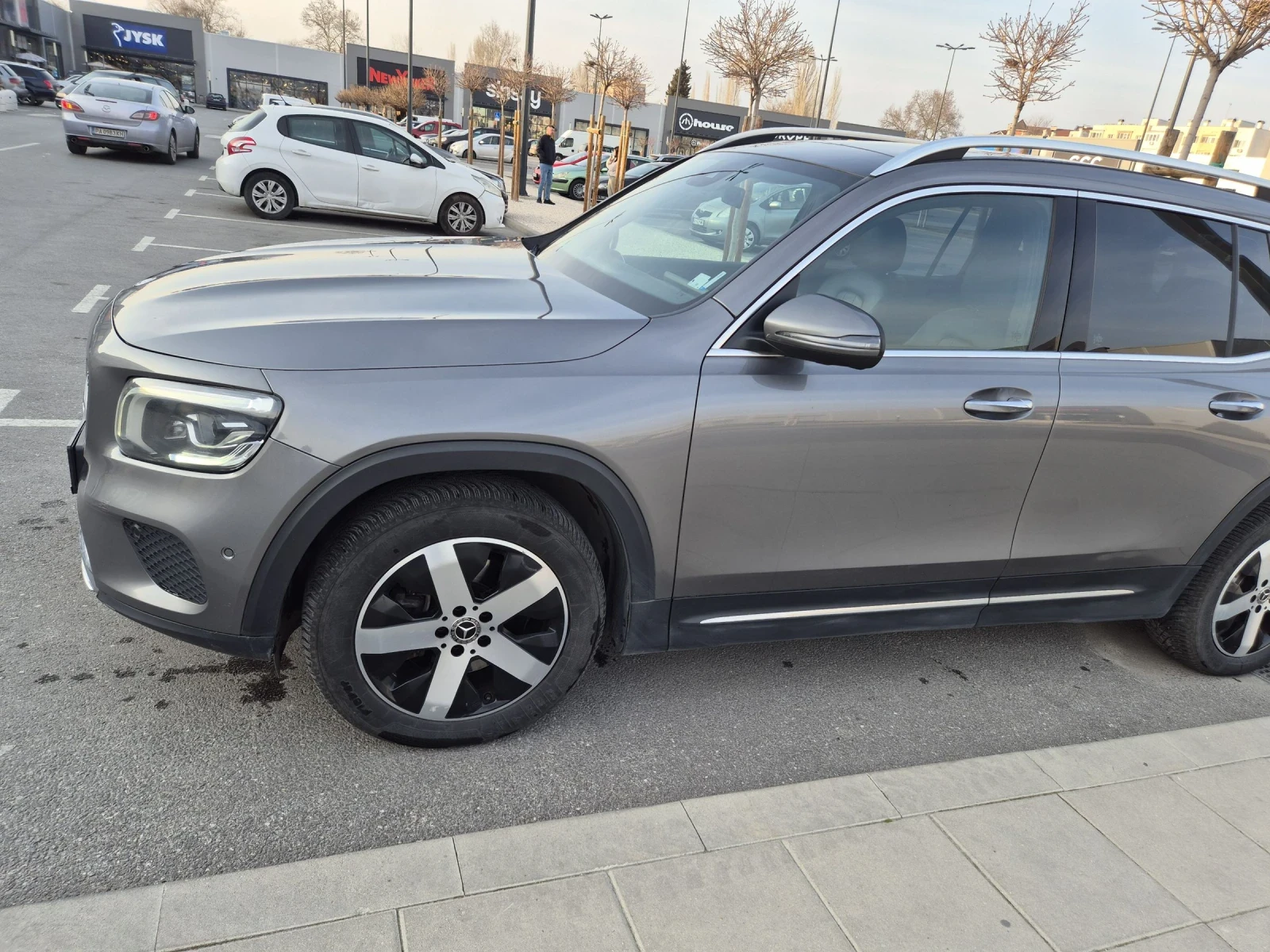 Mercedes-Benz GLB 200D, снимка 2 - Автомобили и джипове - 53892121