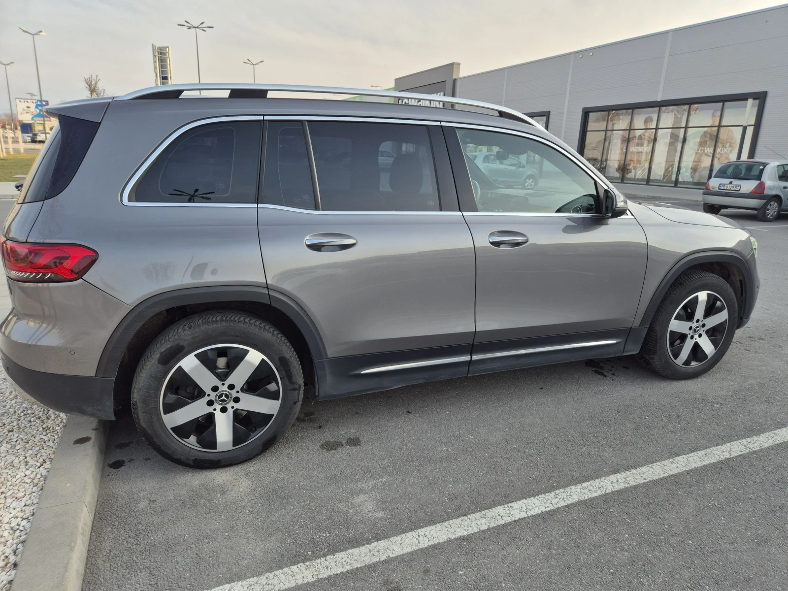 Mercedes-Benz GLB 200D, снимка 4 - Автомобили и джипове - 53892121