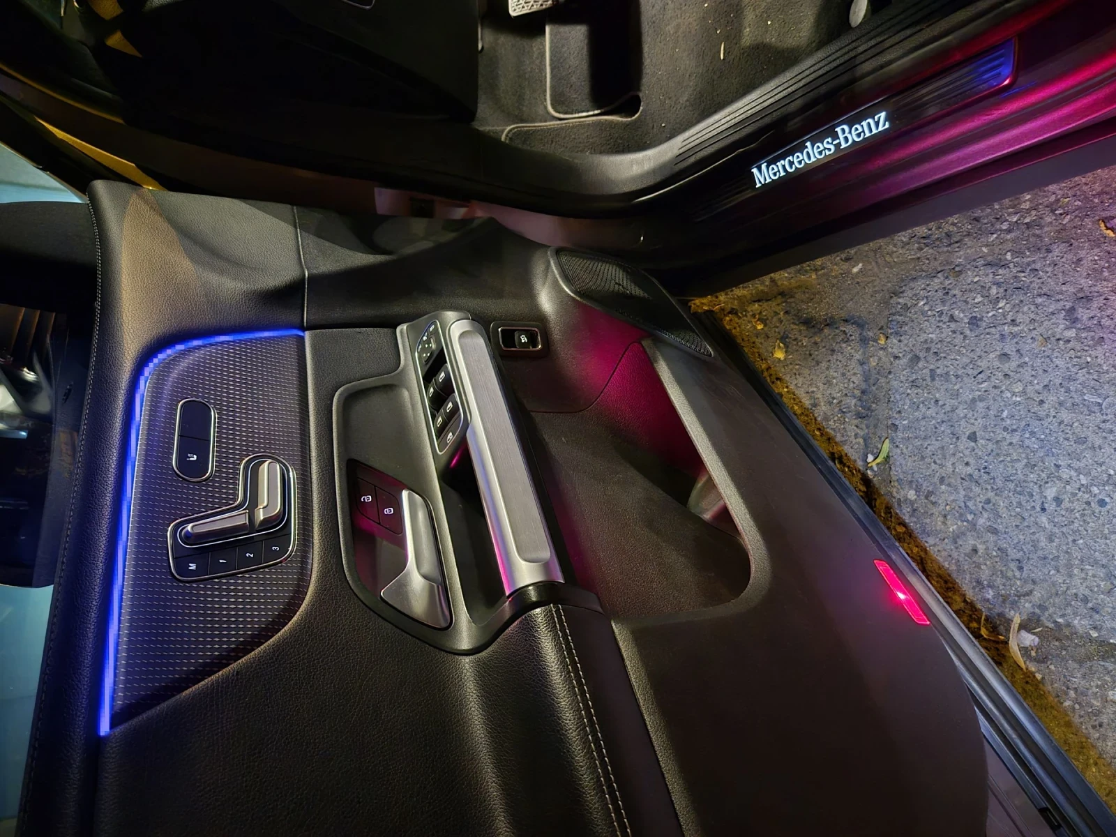 Mercedes-Benz GLB 200D, снимка 13 - Автомобили и джипове - 53892121