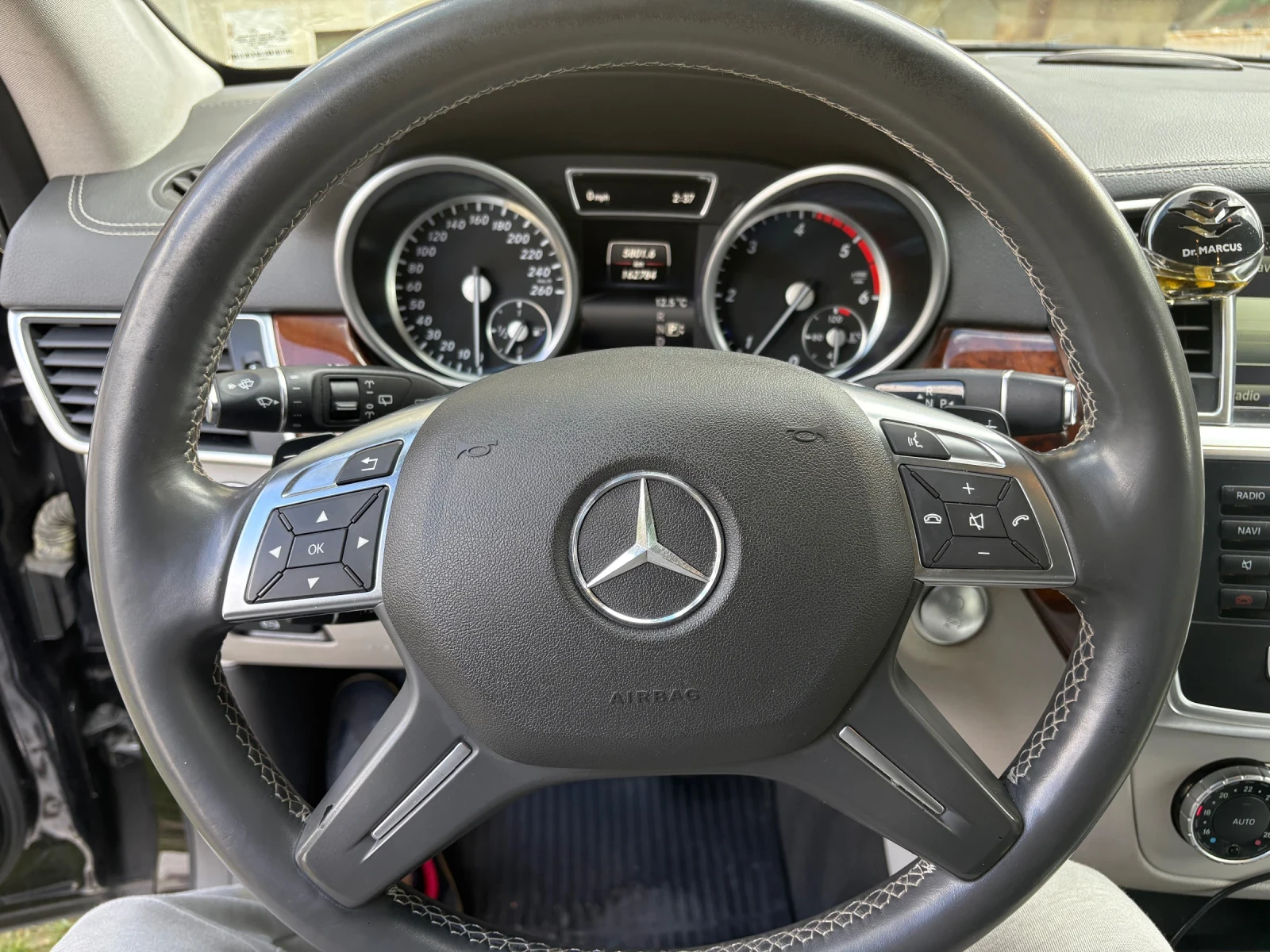 Mercedes-Benz GL 350, снимка 15 - Автомобили и джипове - 54737489