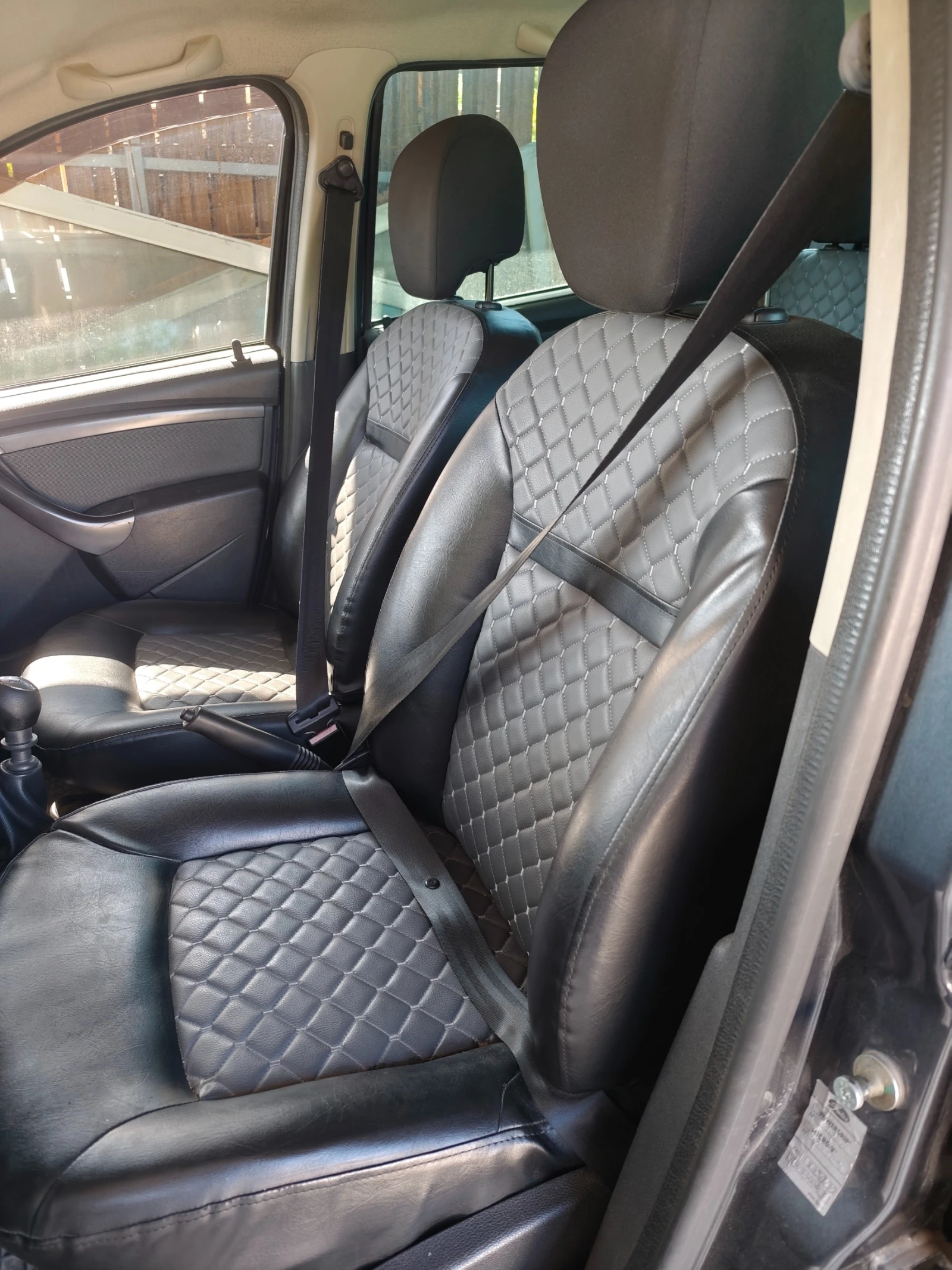Dacia Duster, снимка 4 - Автомобили и джипове - 54644009