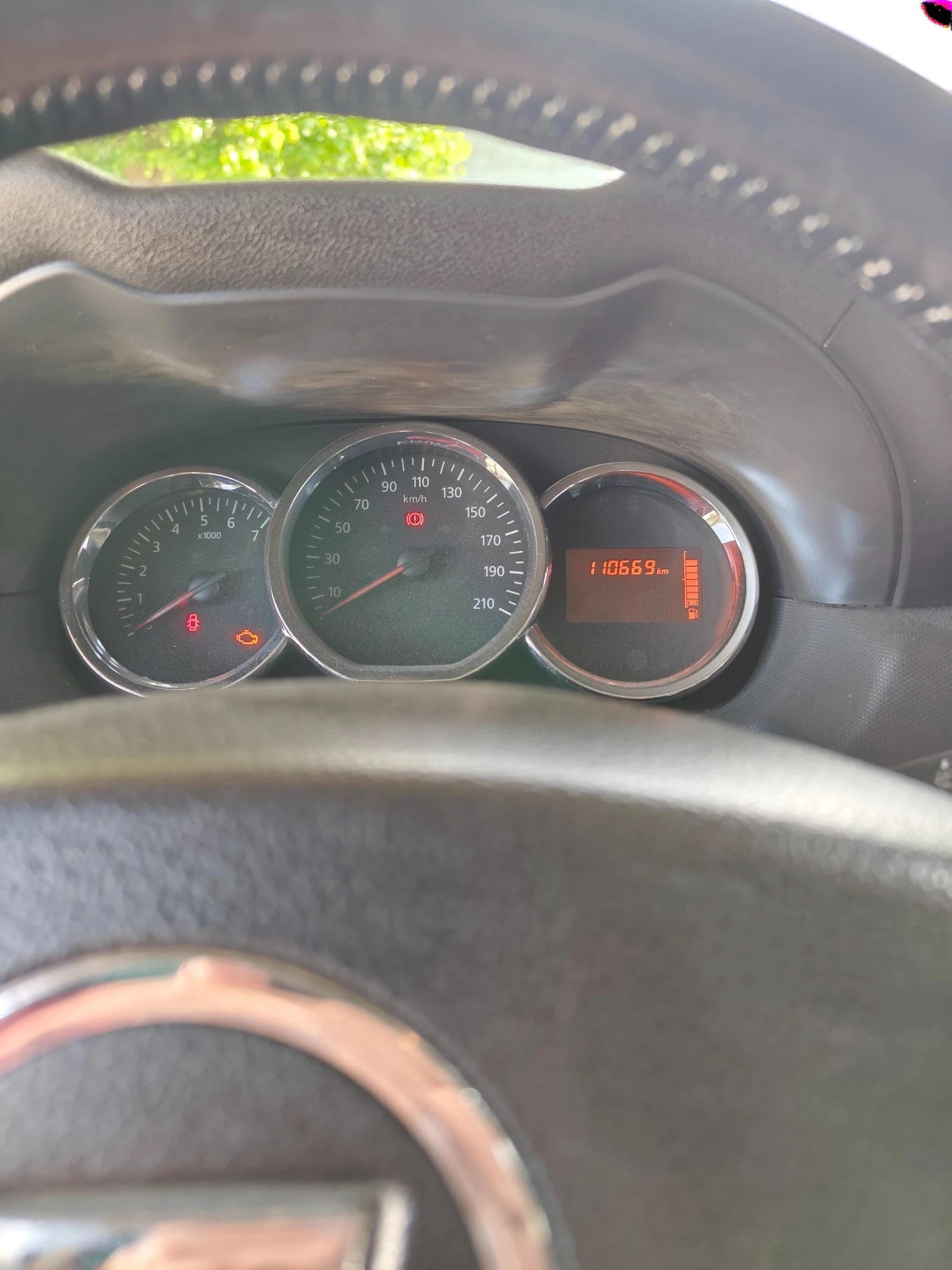 Dacia Duster, снимка 2 - Автомобили и джипове - 54644009
