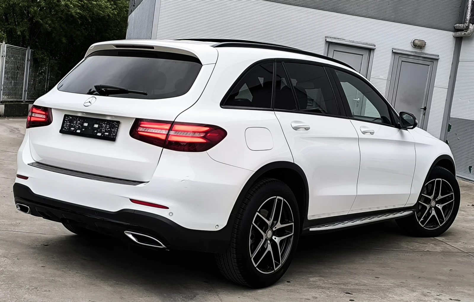 Mercedes-Benz GLC 250 D* AMG* HEADUP* BURMESTER* PANORAMA* FULLLLLLLL, снимка 4 - Автомобили и джипове - 54858240