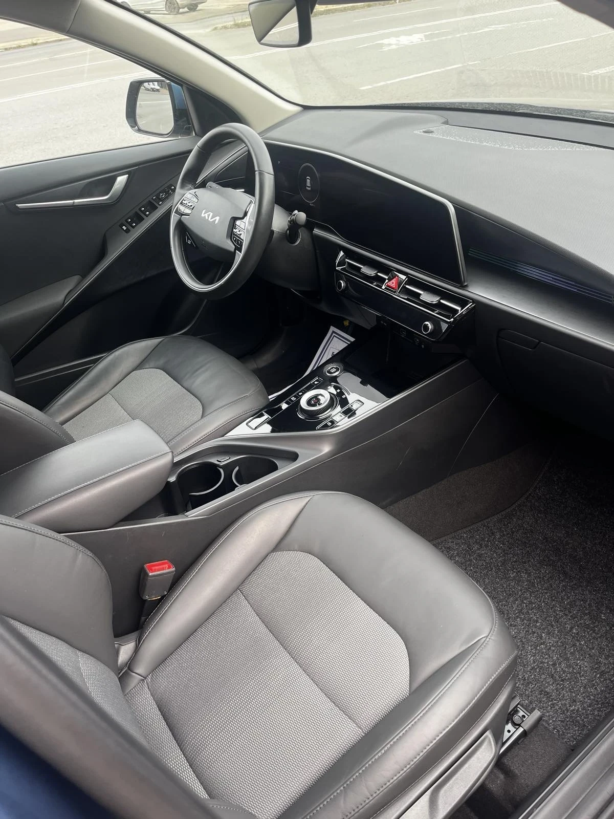 Kia Niro, снимка 10 - Автомобили и джипове - 56161781