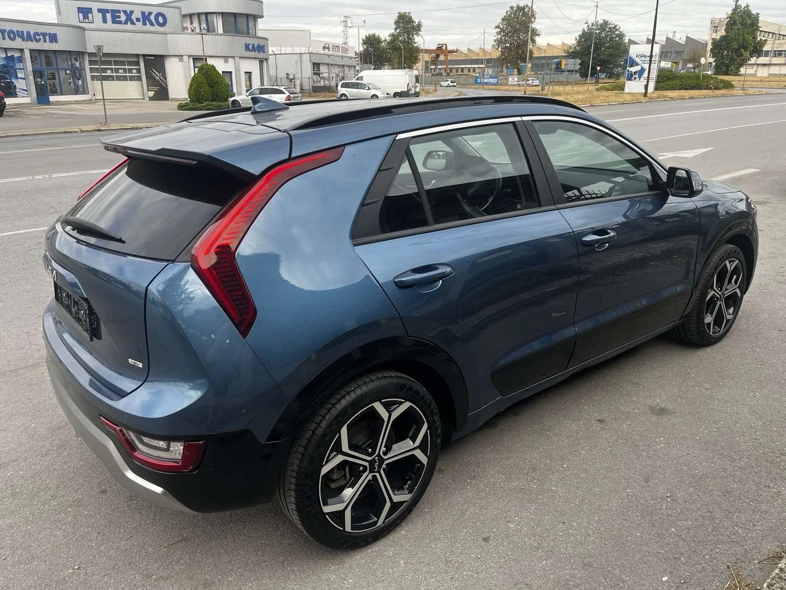 Kia Niro, снимка 6 - Автомобили и джипове - 56161781