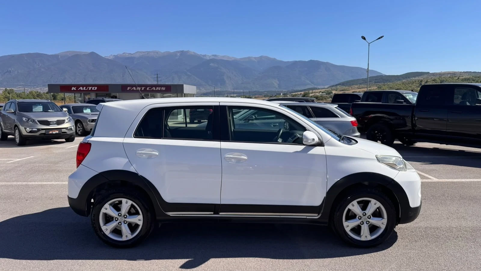 Toyota Urban Cruiser 1.4D4D 4?4, снимка 15 - Автомобили и джипове - 56746739