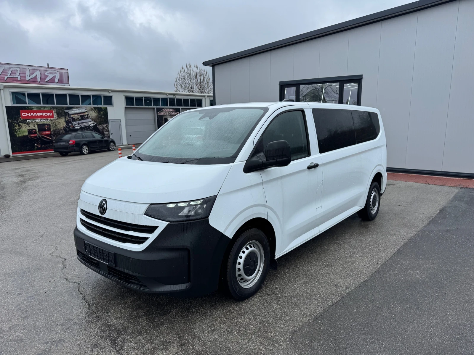VW Transporter 2.0 TDI 9 Местен, Чисто нов, снимка 2 - Бусове и автобуси - 53952016