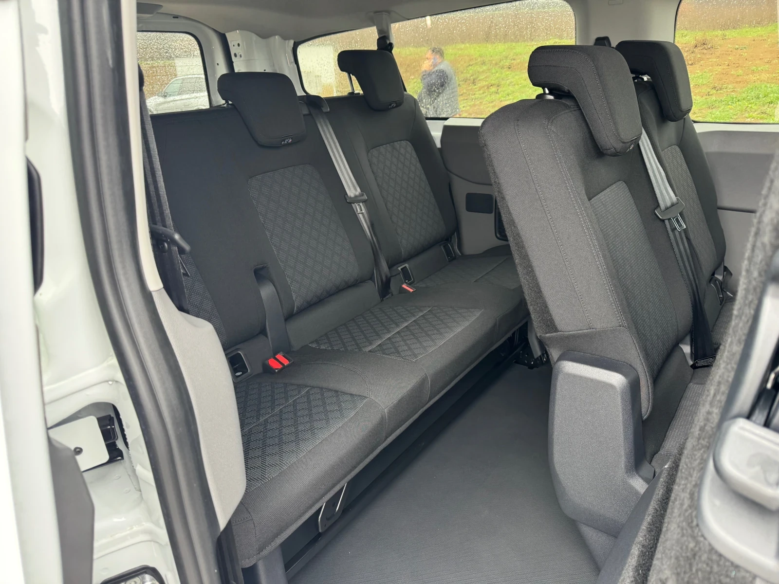 VW Transporter 2.0 TDI 9 Местен, Чисто нов, снимка 13 - Бусове и автобуси - 53952016