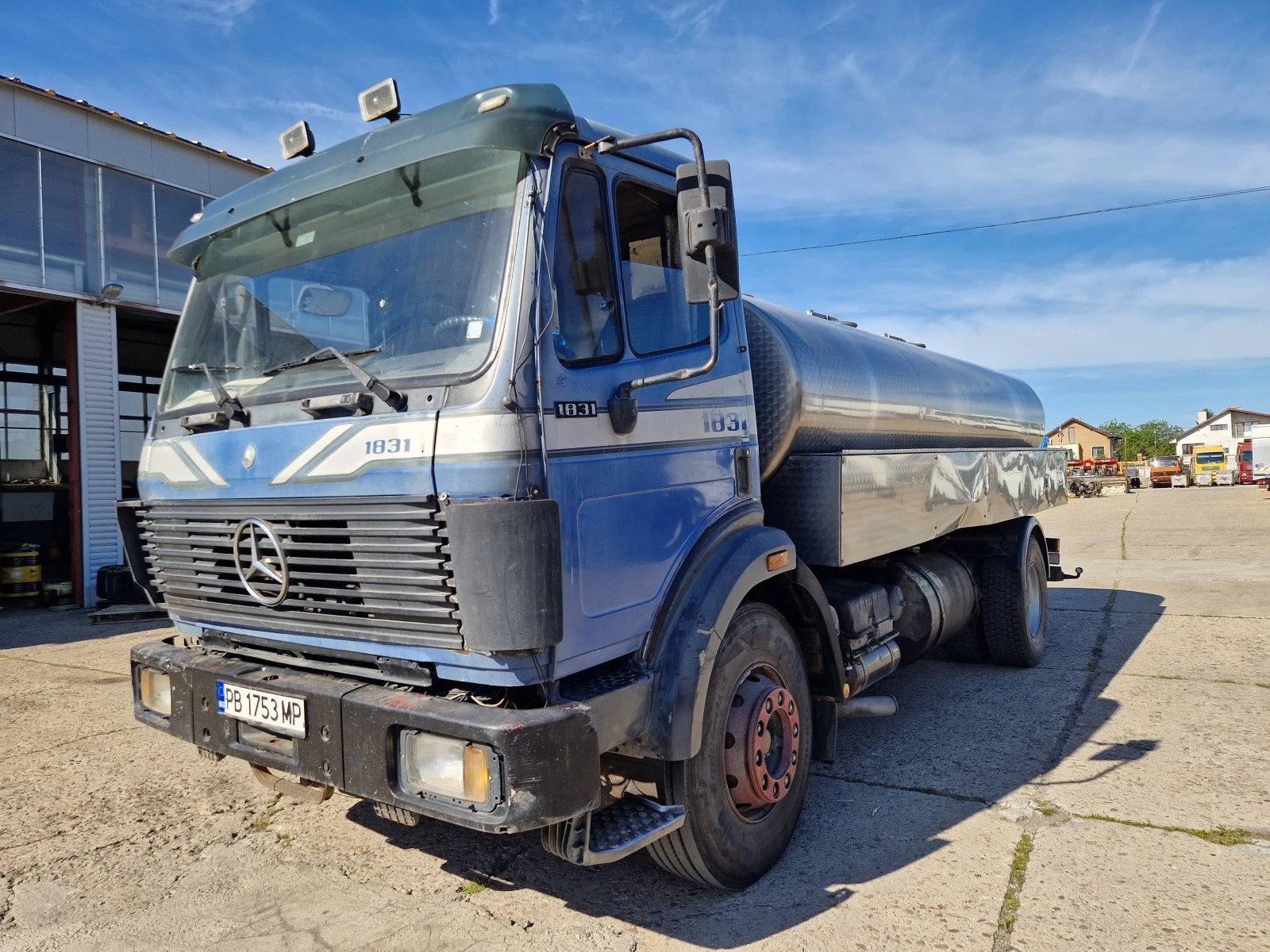 Mercedes-Benz 1831 цистерна за мляко 13000л, снимка 1