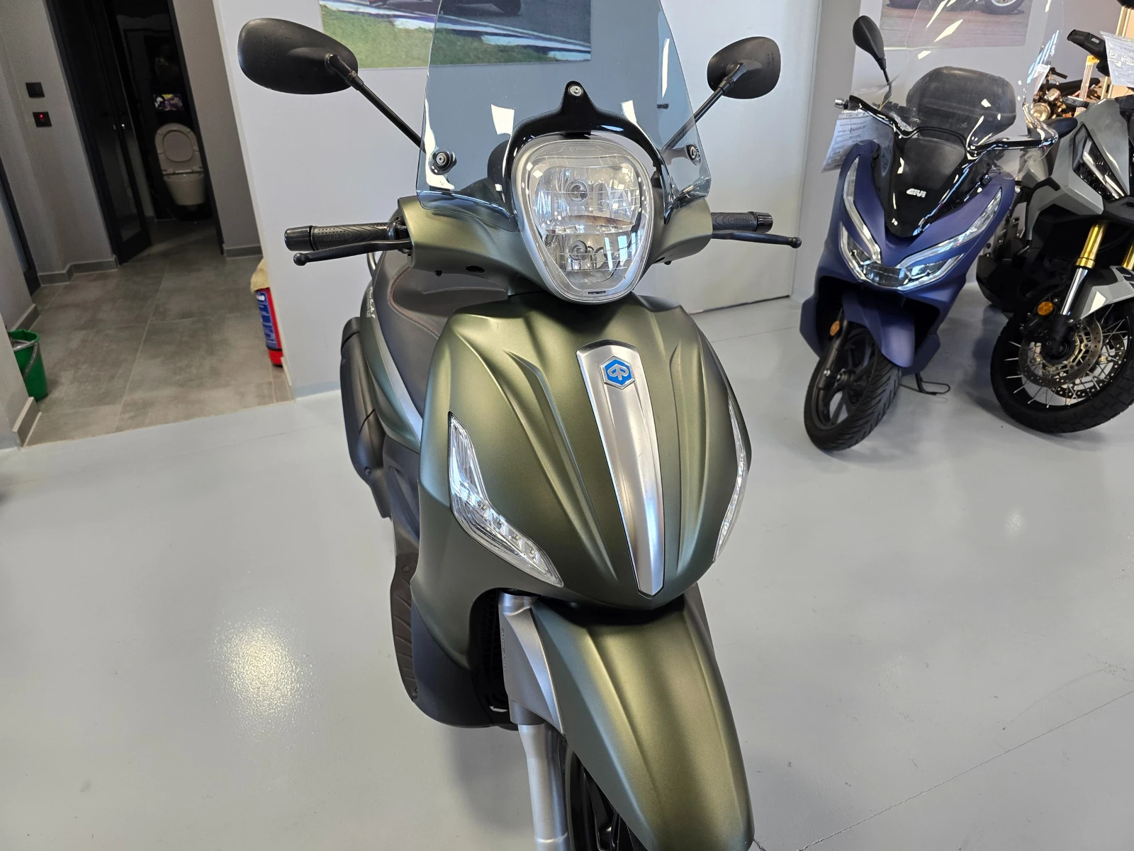 Piaggio Beverly 350ie, ABS-ASR, 2018г. - изображение 8