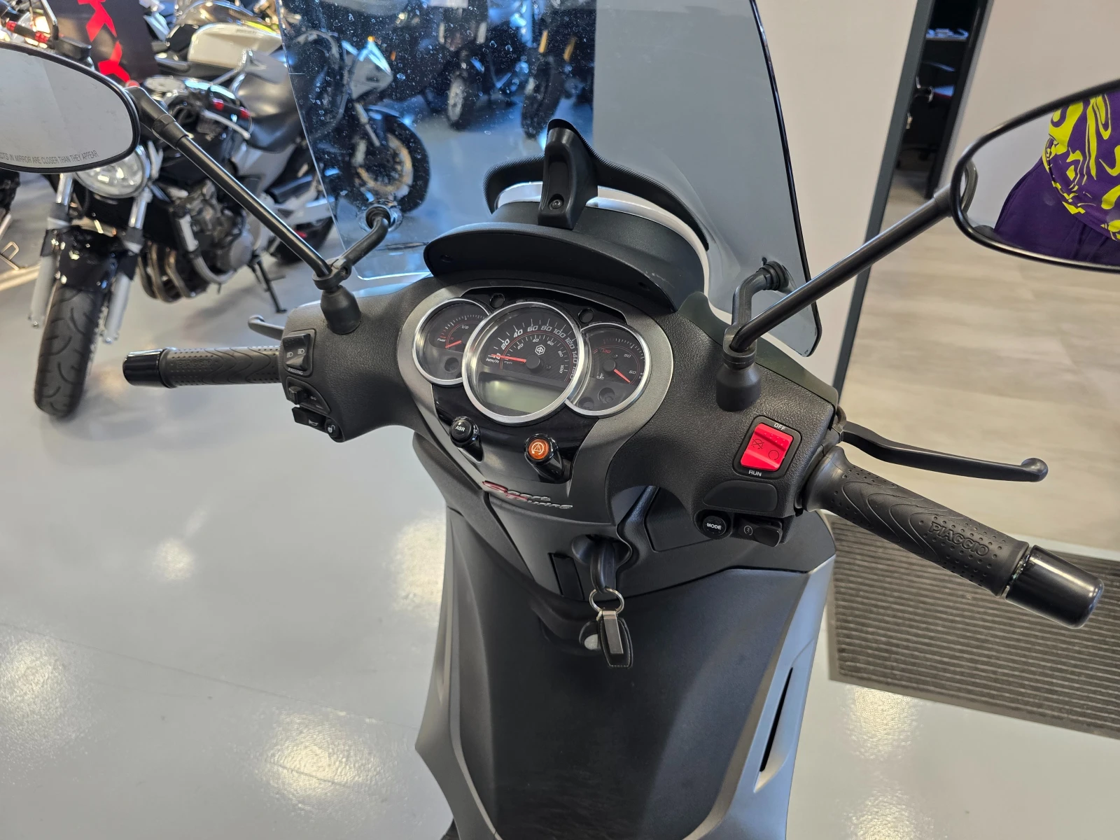 Piaggio Beverly 350ie, ABS-ASR, 2018г. - изображение 10