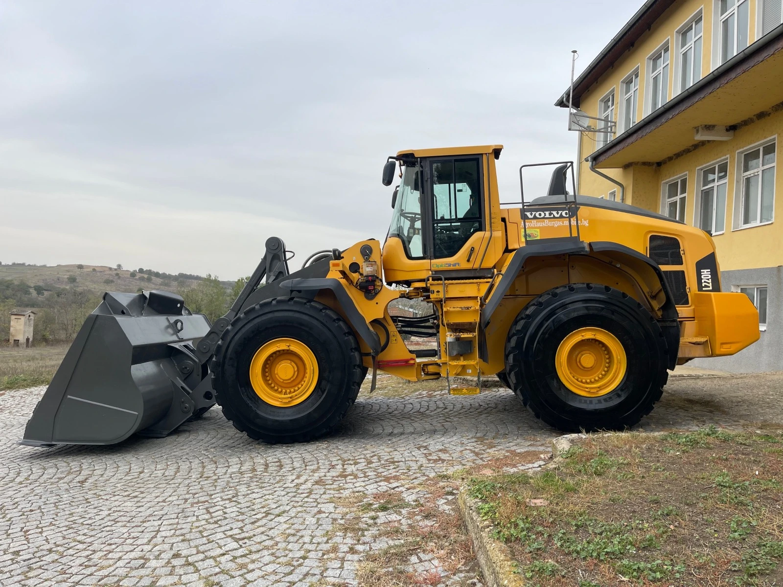 Челен товарач Volvo L 220 H ЛИЗИНГ - изображение 4