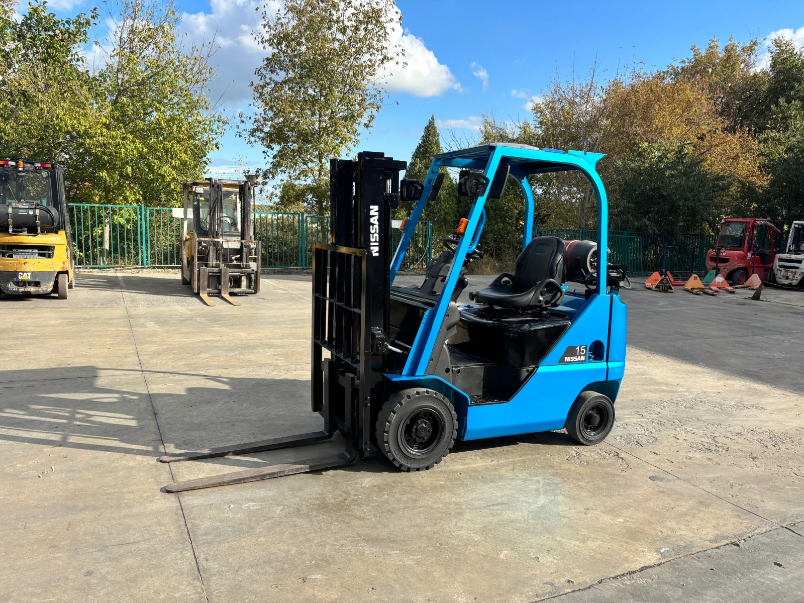  Nissan  ,  | Mobile.bg   1