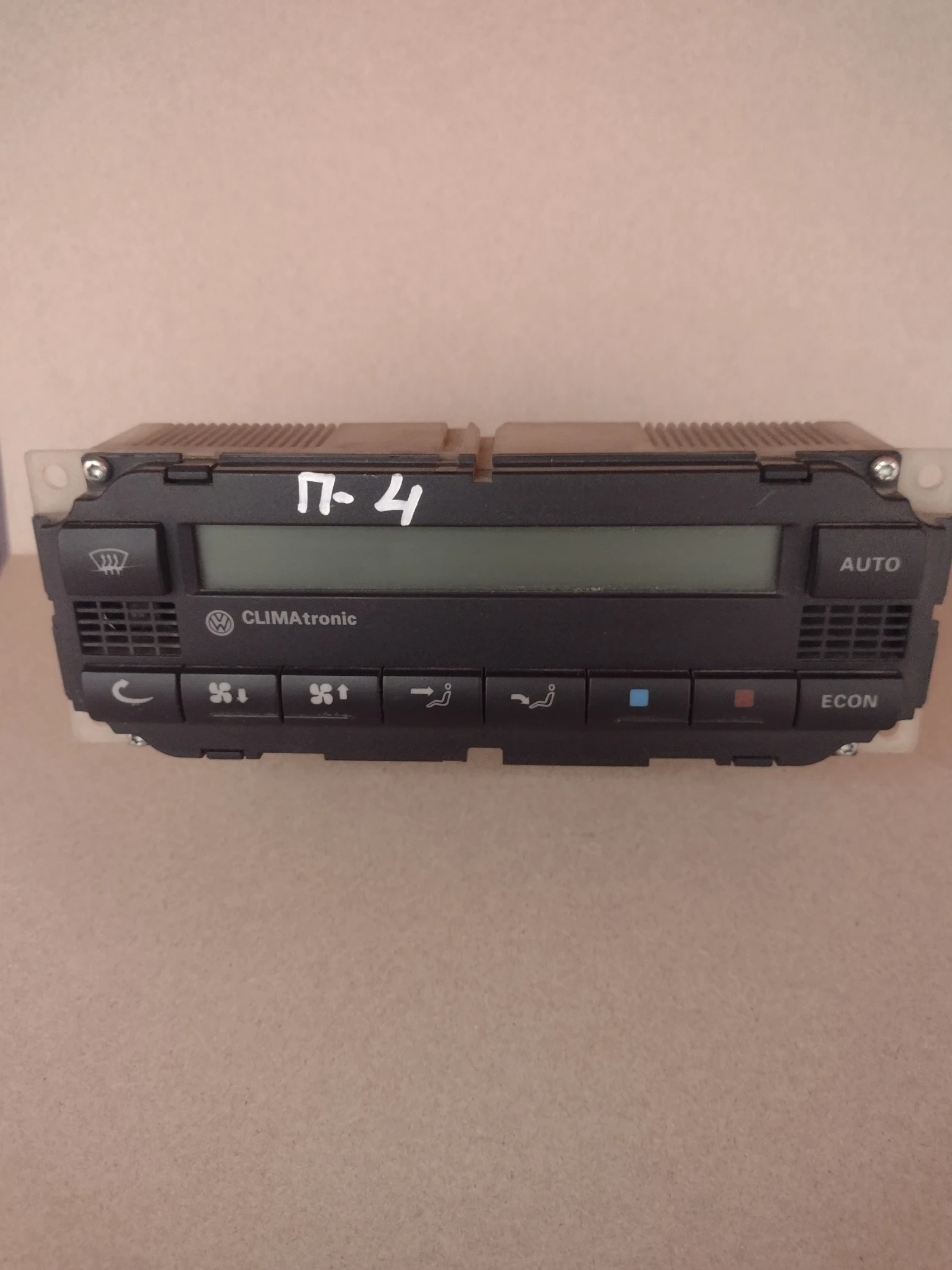 3B1907044B  панел климатик VW GOLF IV,  PASSAT B5, BORA  3B1 907 044 B | Mobile.bg — изображение 1