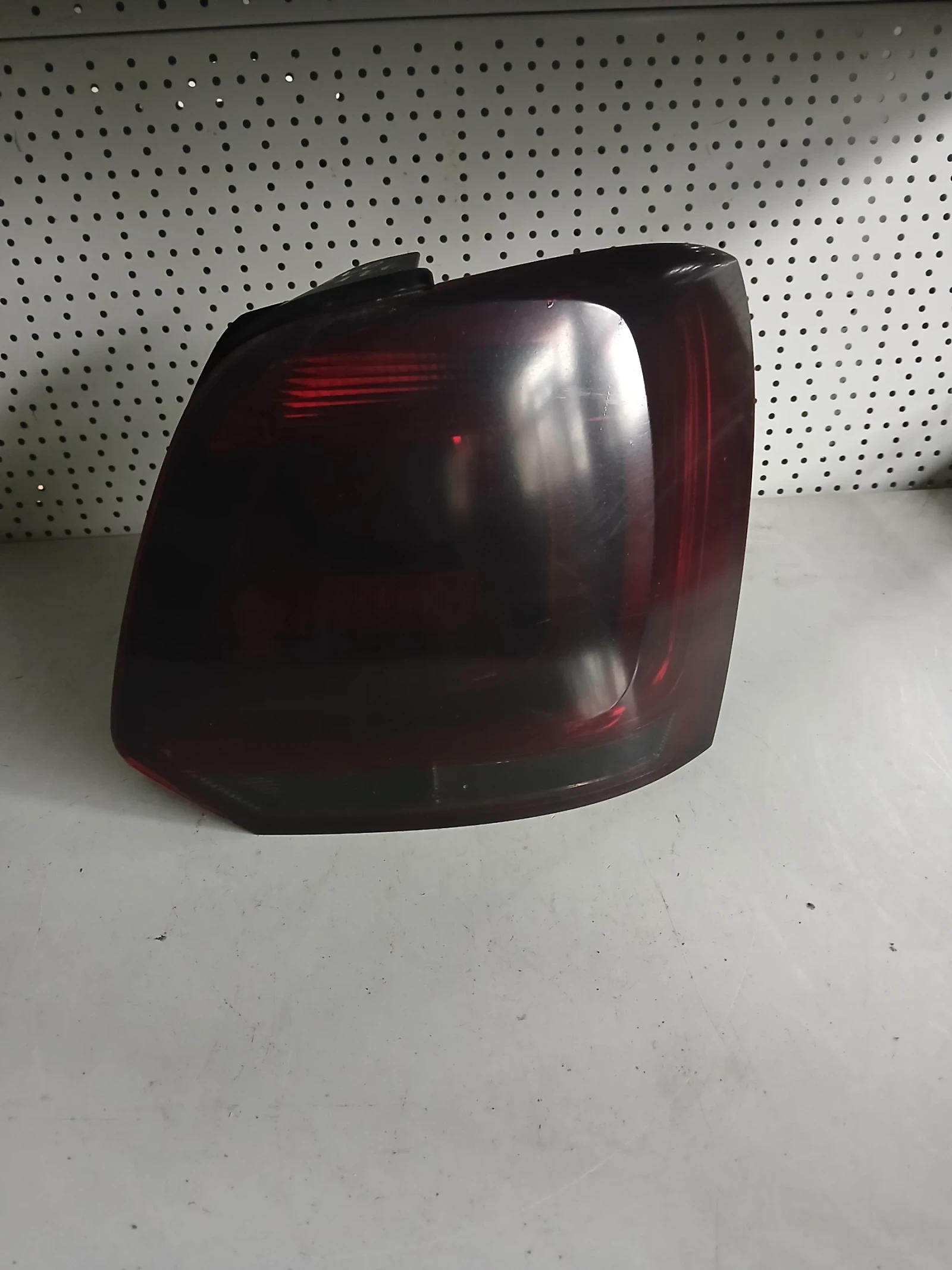 6R0 945 096 J десен стоп VW Polo 2012г 