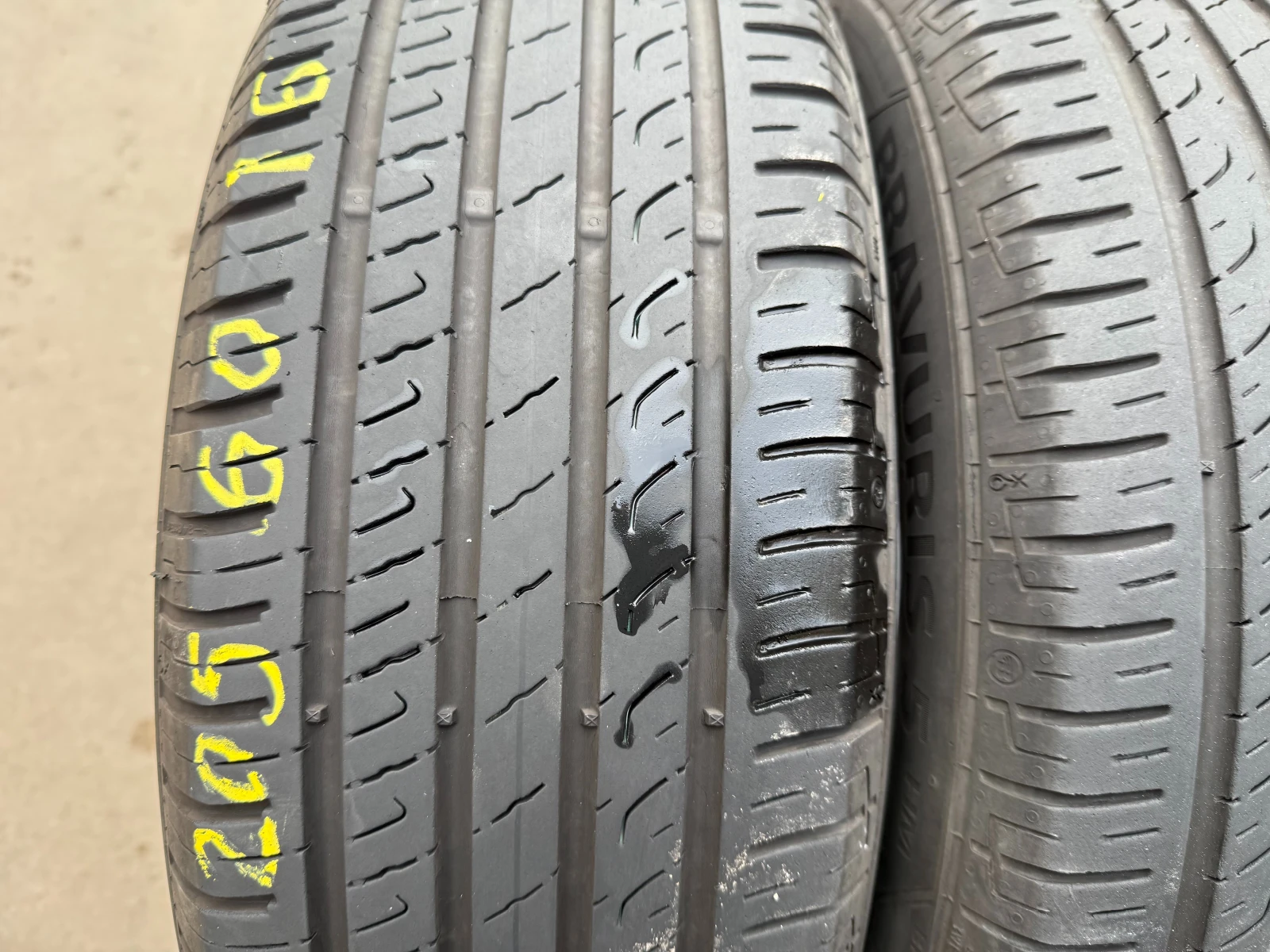 Гуми Летни 205/60R16, снимка 2 - Гуми и джанти - 53932258
