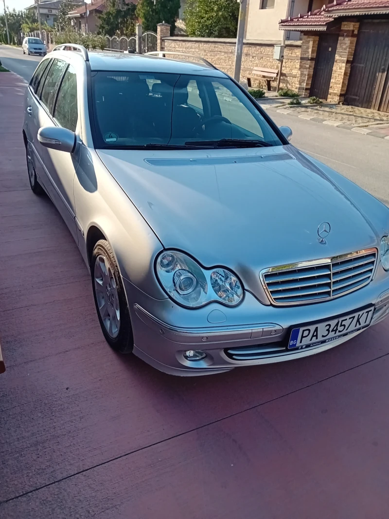 Mercedes-Benz C 220, снимка 1 - Автомобили и джипове - 47206948