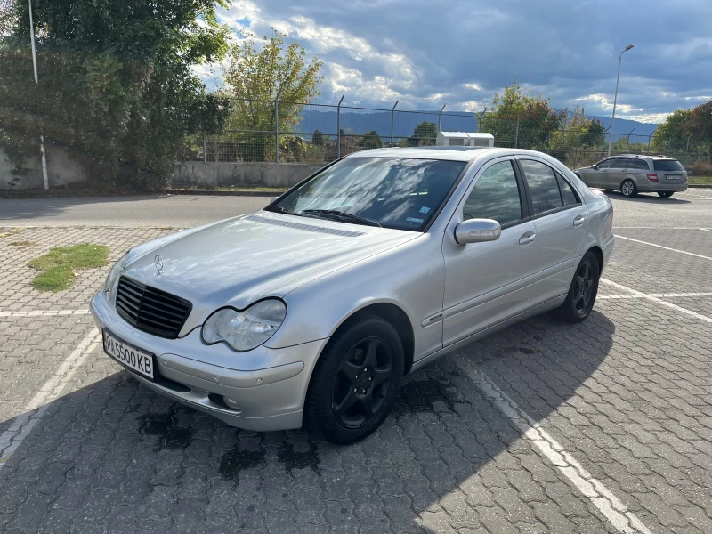 Mercedes-Benz C 180, снимка 2 - Автомобили и джипове - 47250481