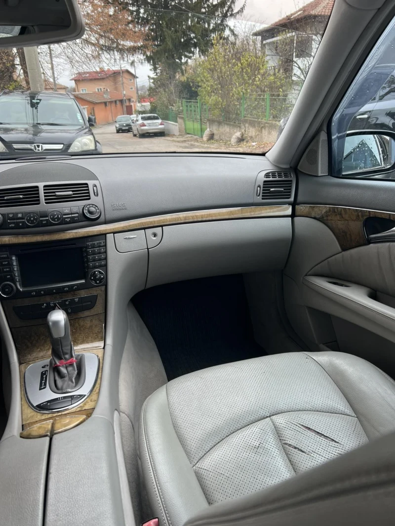 Mercedes-Benz E 280 4MATIC AVANTGARDE, снимка 5 - Автомобили и джипове - 48253450