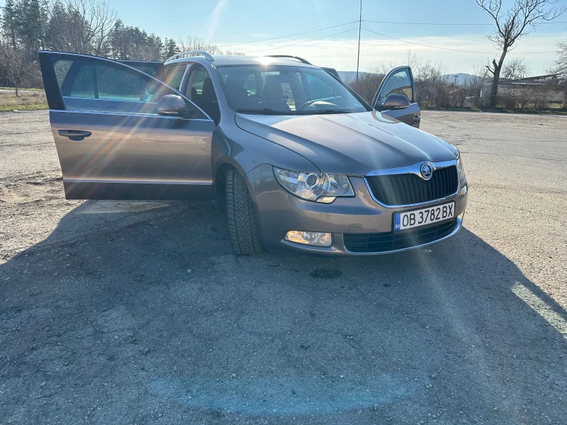 Skoda Superb, снимка 5 - Автомобили и джипове - 49423111