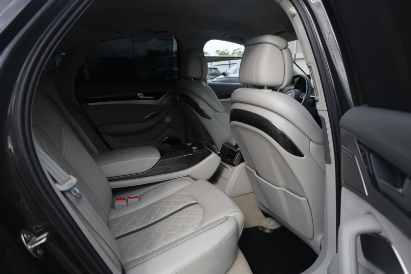 Audi S8 4.0 T LUFT KAM SoftClose Matrix Обдух B&O #iCarbg, снимка 7 - Автомобили и джипове - 50252521