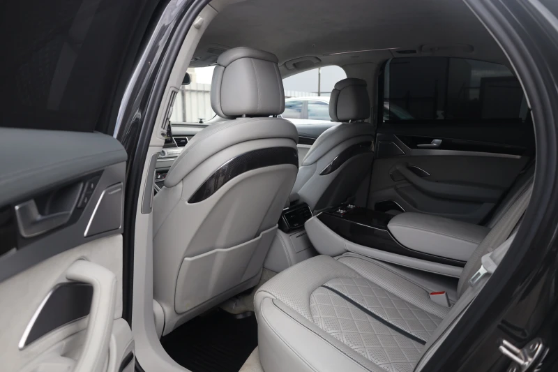 Audi S8 4.0 T LUFT KAM SoftClose Matrix Обдух B&O #iCarbg, снимка 9 - Автомобили и джипове - 50252521