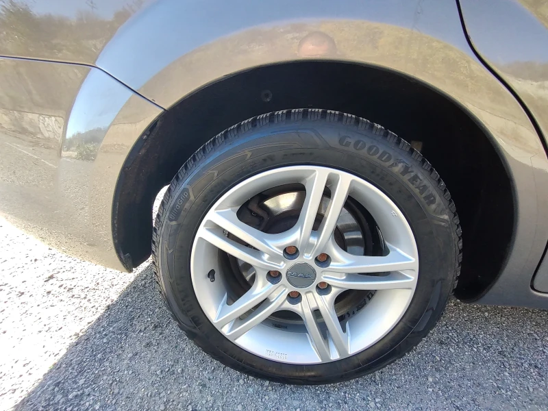 Ford Mondeo 1.6 , снимка 11 - Автомобили и джипове - 52450301