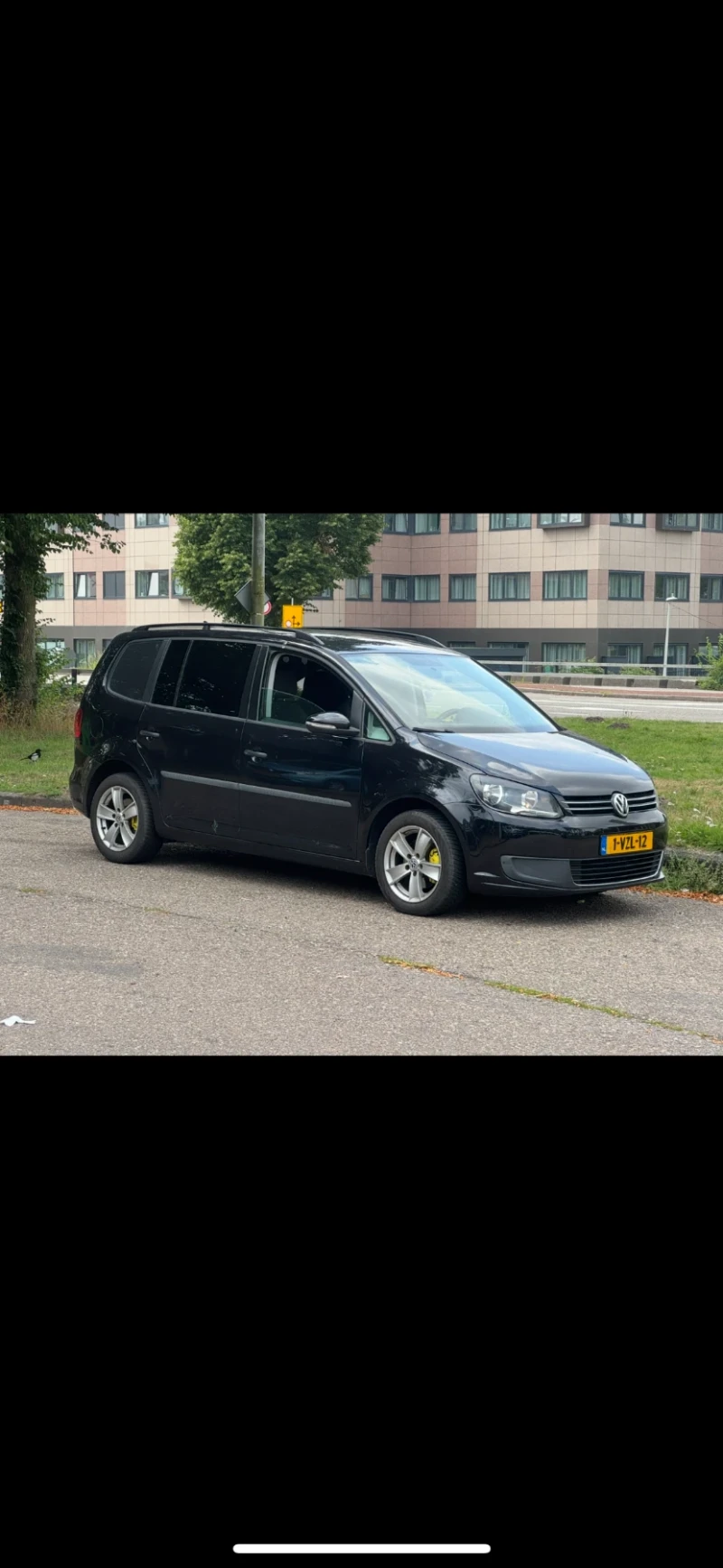 VW Touran 1.6 TDI. 105pk, снимка 7 - Автомобили и джипове - 52893970