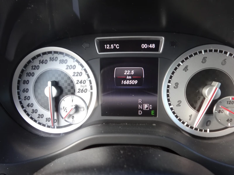 Mercedes-Benz A 180 1.8i AUTO КОЖА, снимка 15 - Автомобили и джипове - 53263485