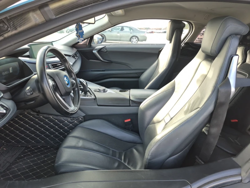 BMW i8 * Възможност за Лизинг* , снимка 5 - Автомобили и джипове - 53529417