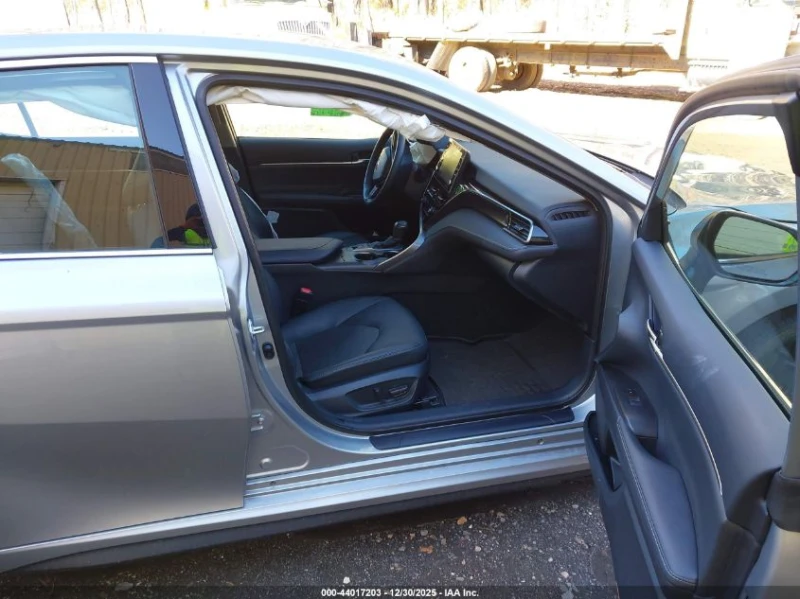 Toyota Camry 2.5l Xse, снимка 5 - Автомобили и джипове - 53570989