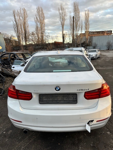 BMW 316, снимка 6 - Автомобили и джипове - 43836927
