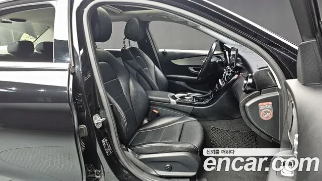 Mercedes-Benz C 220 4MATIC, снимка 14 - Автомобили и джипове - 54098448