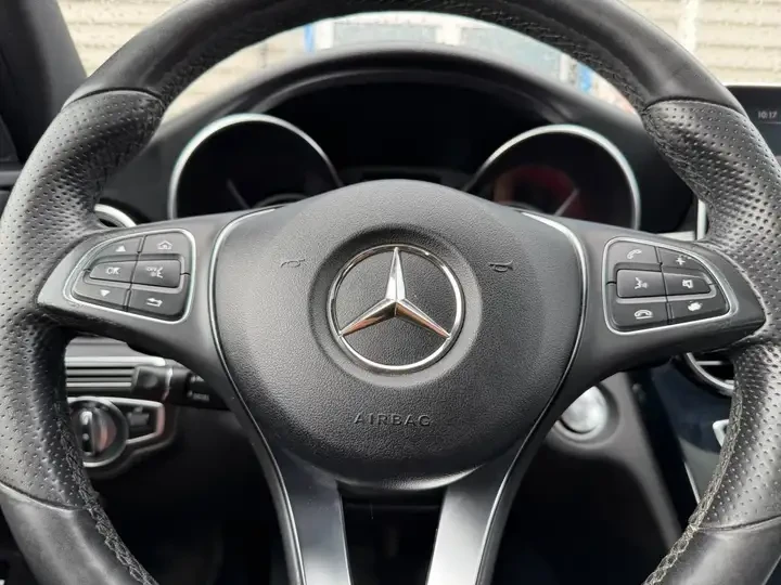 Mercedes-Benz C 300 AMG* 4matic* Пано* 360, снимка 7 - Автомобили и джипове - 55927805