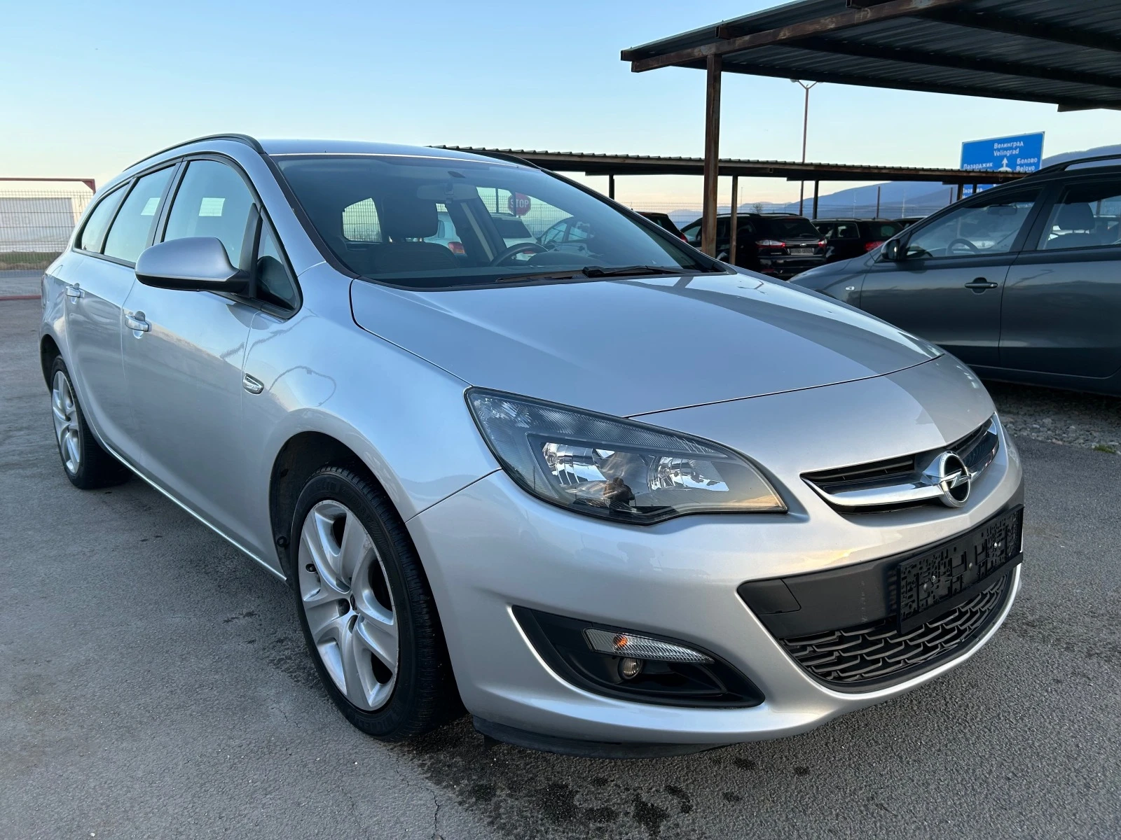 Opel Astra 1.4 COSMO LPG, снимка 1